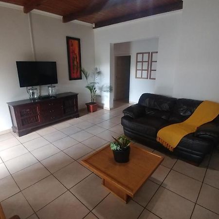 Four Seasons Self-Catering Guest House 格拉斯科普 外观 照片