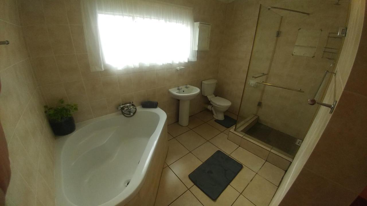 Four Seasons Self-Catering Guest House 格拉斯科普 外观 照片
